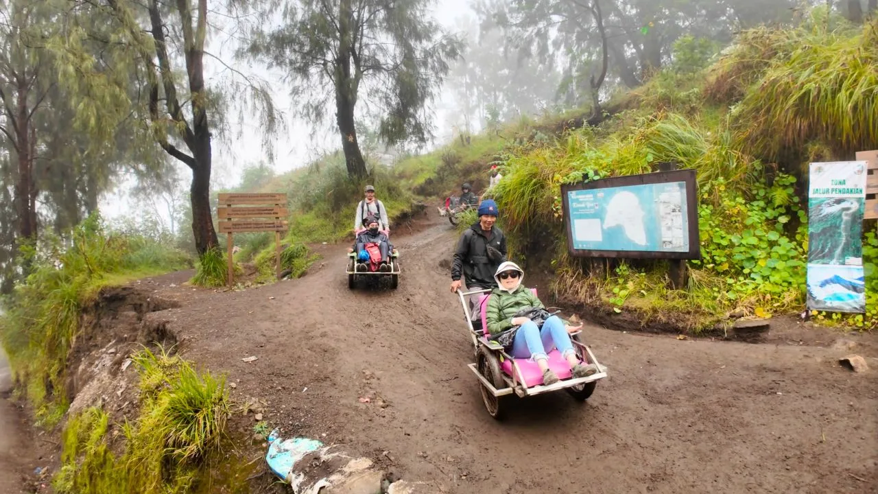 People carriers mt Ijen