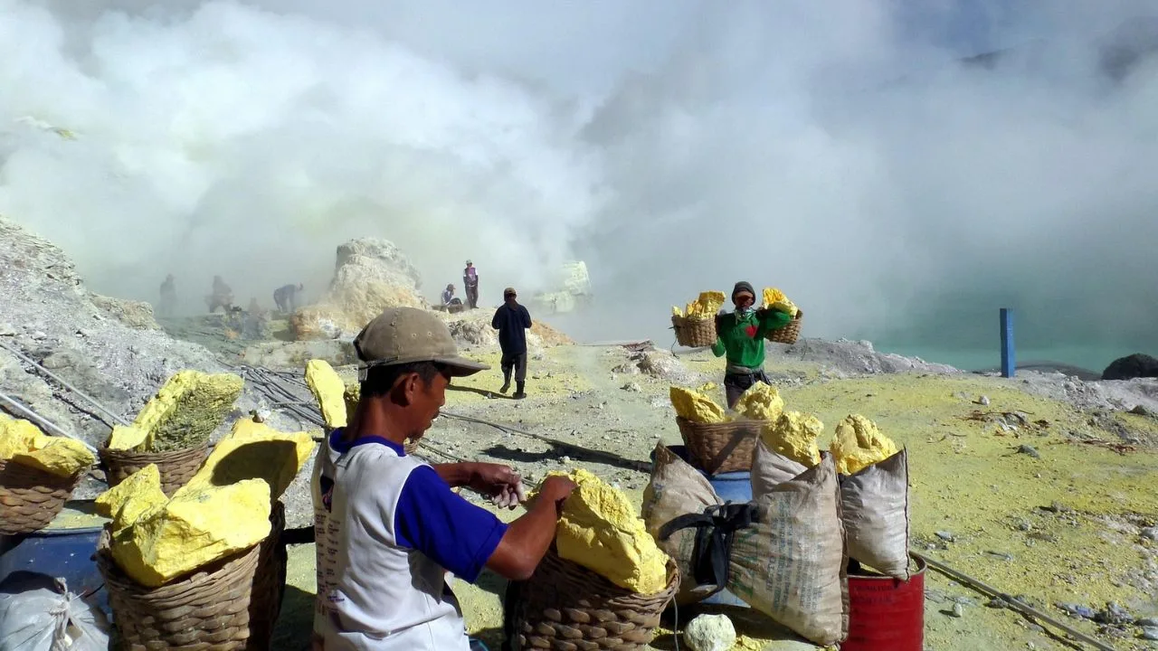 Sulfer Mount Ijen