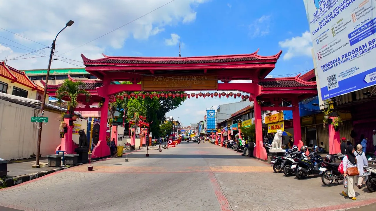 Bogor Street Food Tour - Suryakencana Street