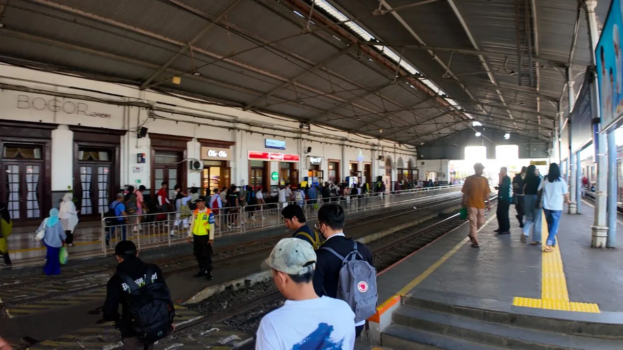 Station KRL Jakarta Station KRL Jakarta