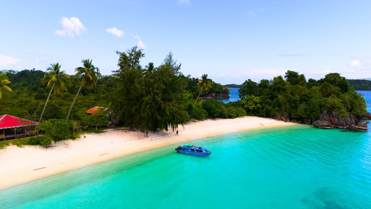 Oyama Beach Banggai Islands