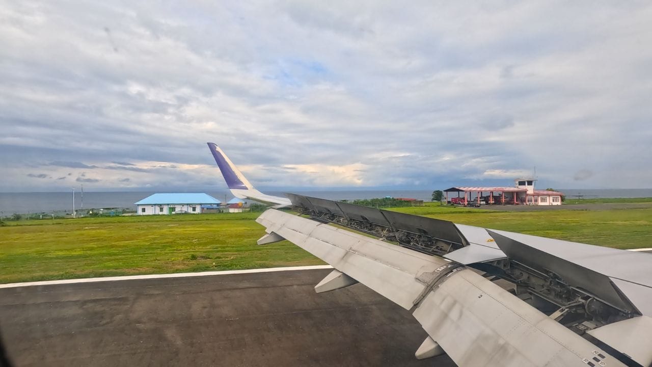 Plan landing in Sulawesi